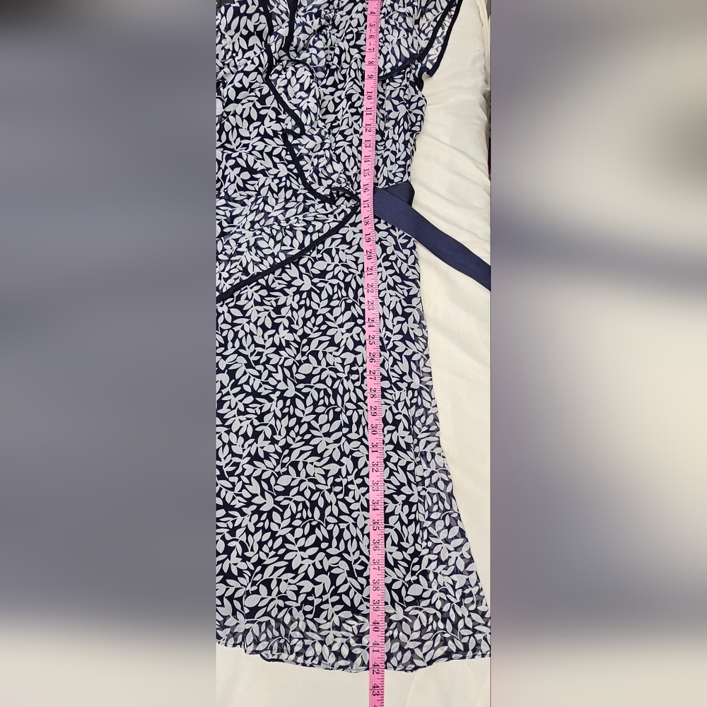 Dressbarn Women's Navy White Leaf Print Faux Wrap Dress Size 14 Boho - Picture 7 of 13